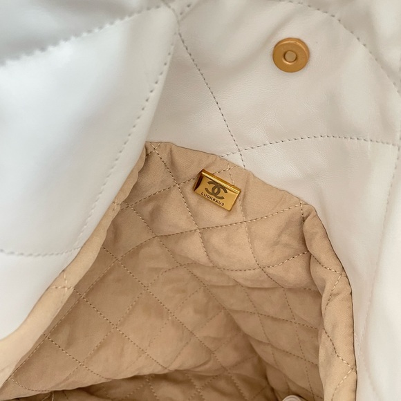 Customize 22 bag White Quilted Leather - Picture 6 of 9